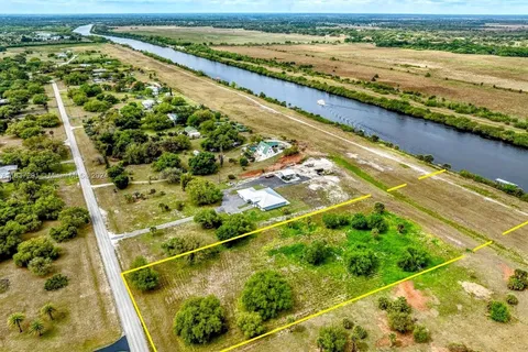 1589 Frontier, Other City - In The State Of Florida FL 33935