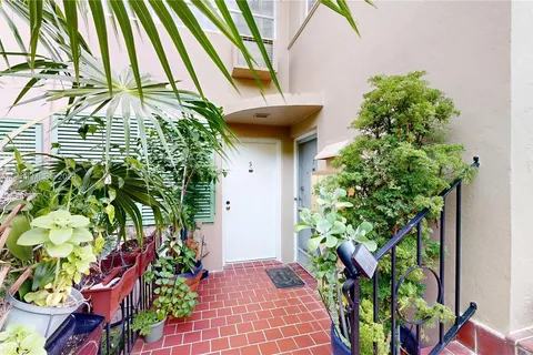 30 Almeria Ave # 5, Coral Gables FL 33134