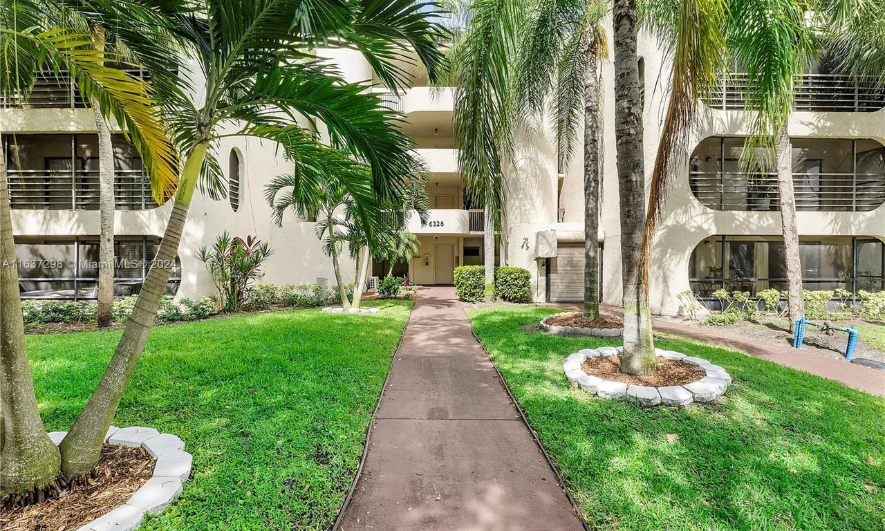 6328 W Longboat Ln W # 104, Boca Raton FL 33433