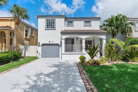 638 NW 158th Ave, Pembroke Pines FL 33028