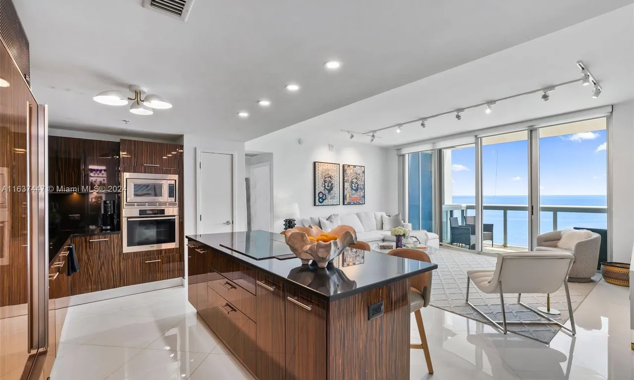 6899 Collins Ave # 801, Miami Beach FL 33141