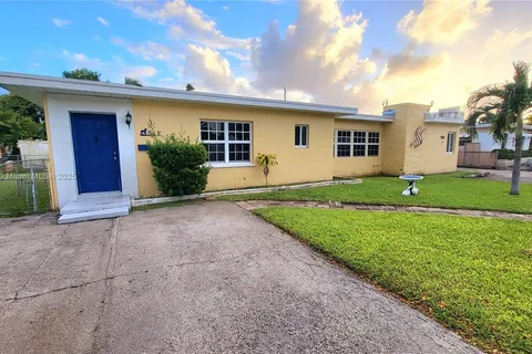 720 NE 5th St # 1, Hallandale Beach FL 33009
