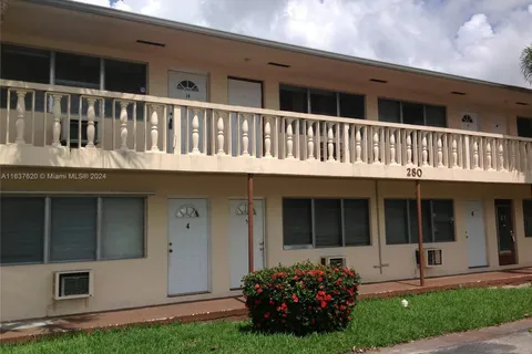 280 SW 11th Ave # 14, Hallandale Beach FL 33009