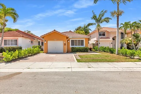 409 Kelly Ln, Weston FL 33326