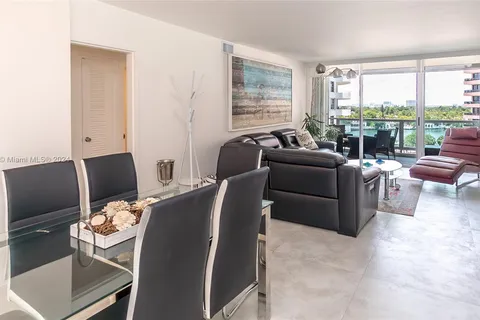 5161 Collins Ave # 811, Miami Beach FL 33140