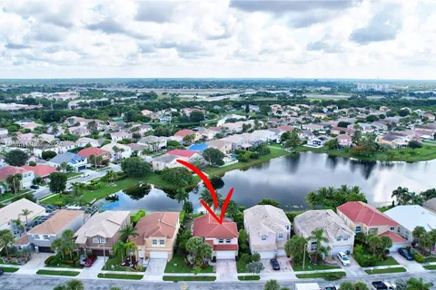 1571 NW 159th Ave, Pembroke Pines FL 33028