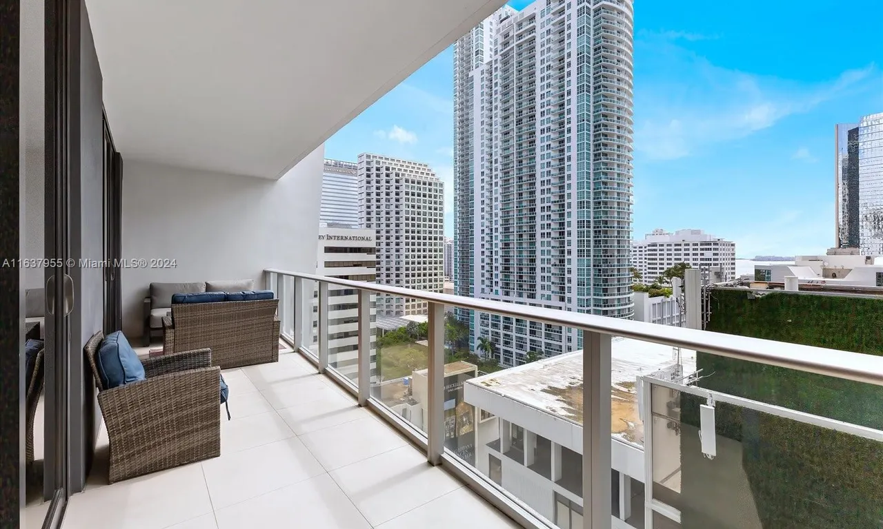 1010 Brickell Ave # 1602, Miami FL 33131