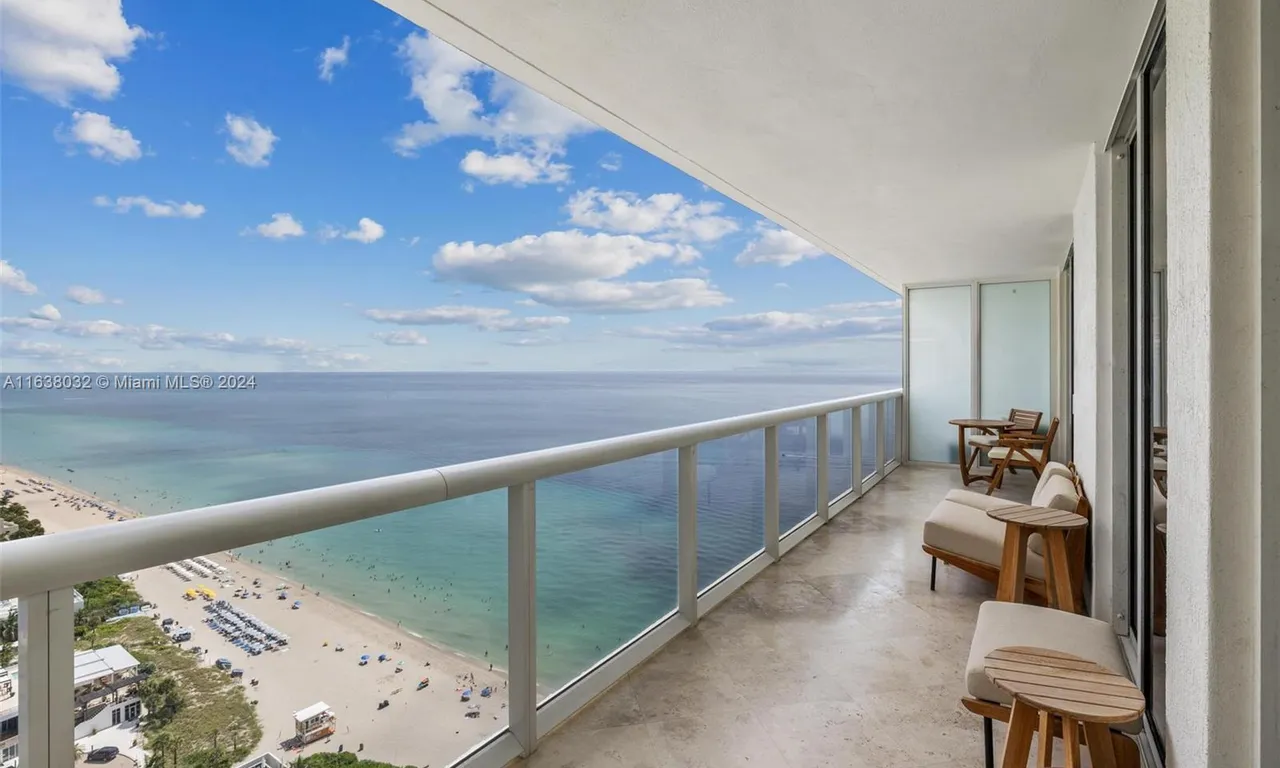 1830 S OCEAN DR # 2811, Hallandale Beach FL 33009