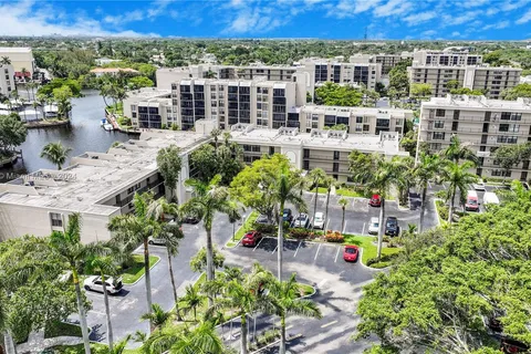 2 Royal Palm Way # 1010, Boca Raton FL 33432