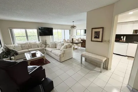 400 Diplomat Pkwy # 404, Hallandale Beach FL 33009