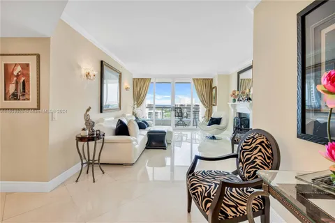 21055 Yacht Club Dr # 2107, Aventura FL 33180