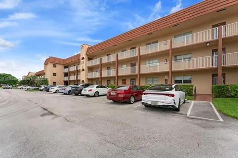 8951 Sunrise Lakes Blvd # 109, Sunrise FL 33322