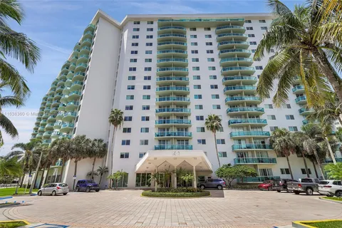 19380 Collins Ave # 822, Sunny Isles Beach FL 33160