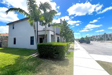 374 NE 208th Ter # 374, Miami FL 33179