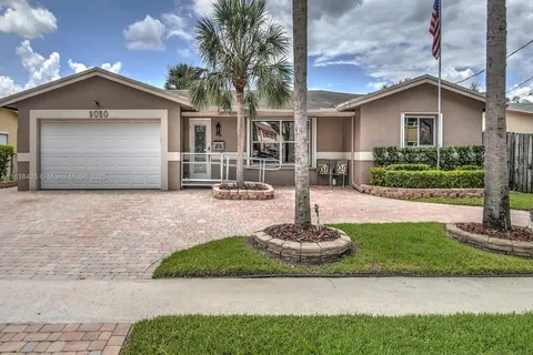 9050 SW 53rd St, Cooper City FL 33328