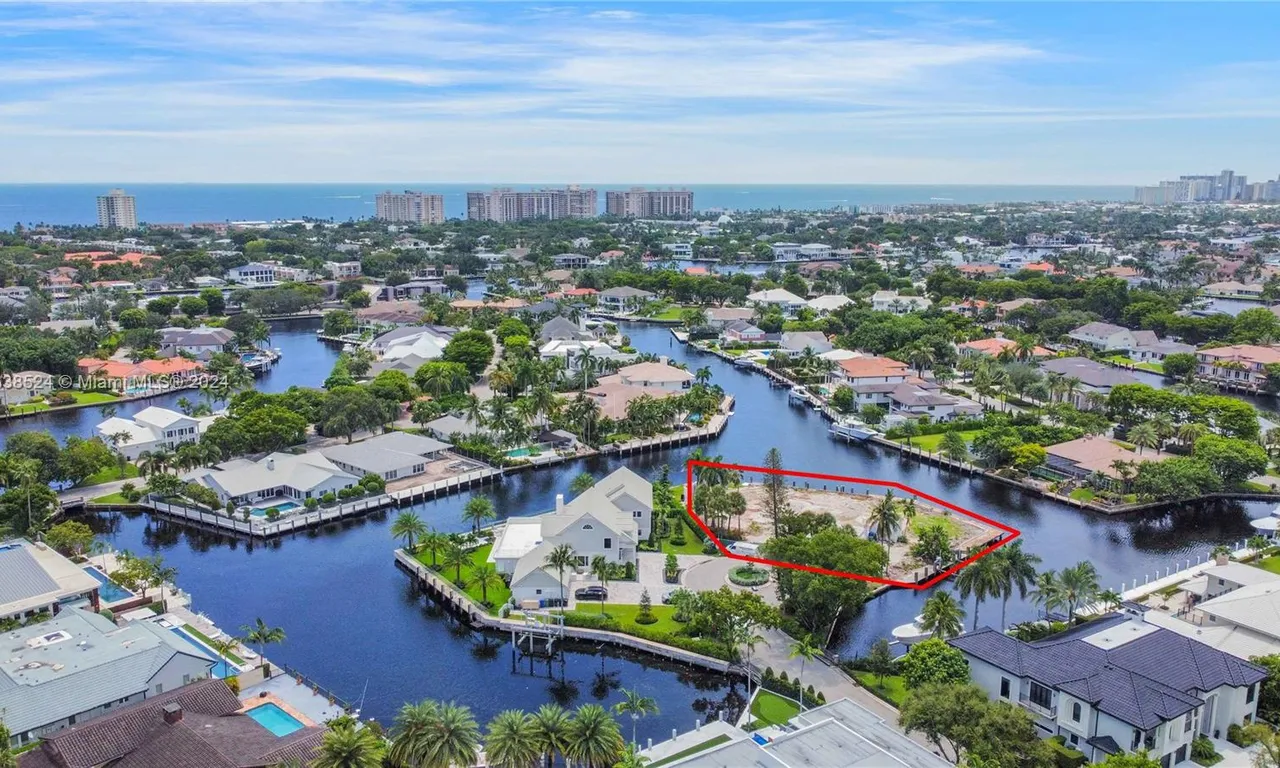 30 Compass Pt, Fort Lauderdale FL 33308