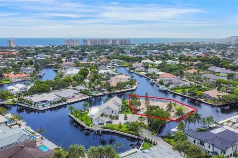 30 Compass Pt, Fort Lauderdale FL 33308