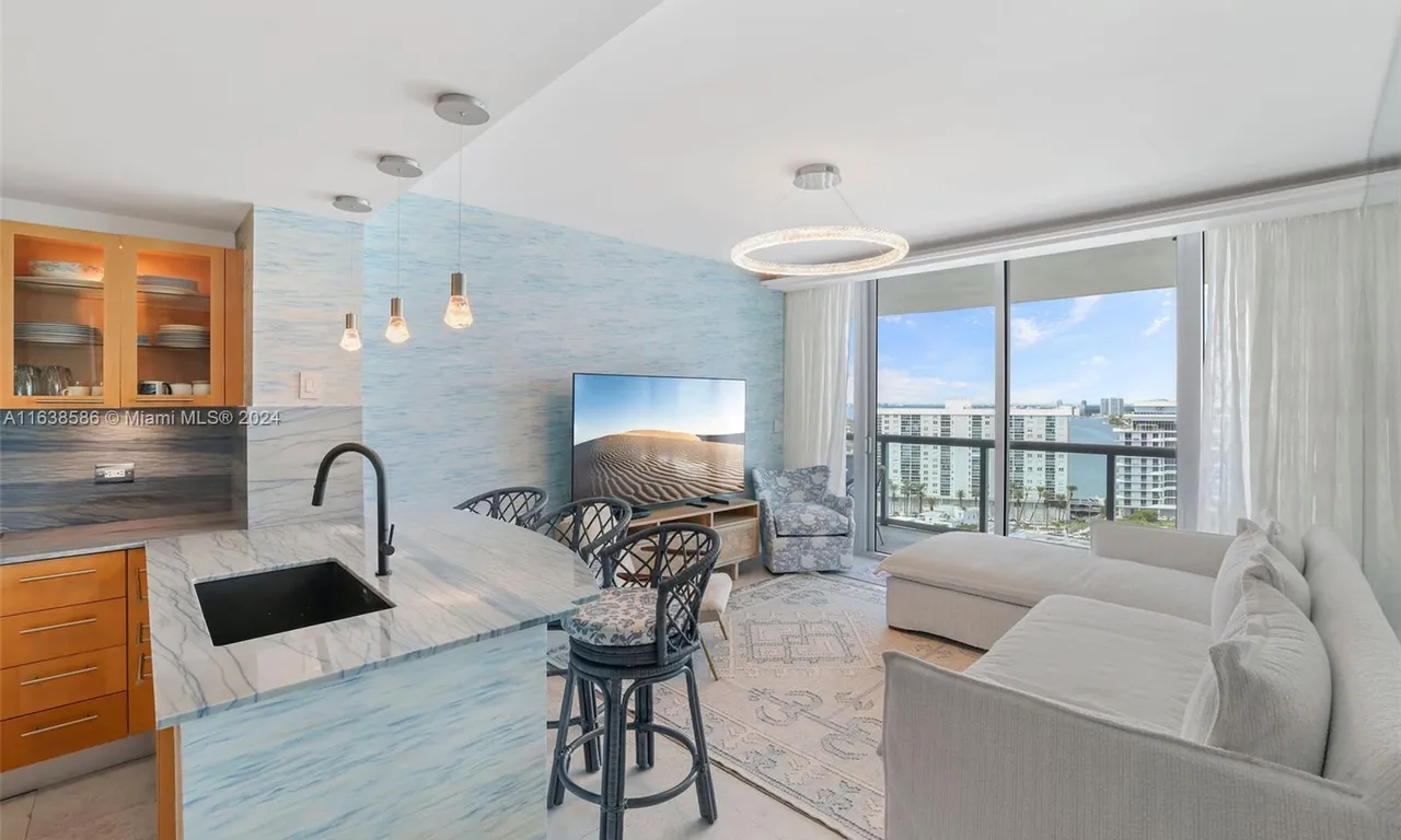 6799 Collins Ave # 1601, Miami Beach FL 33141