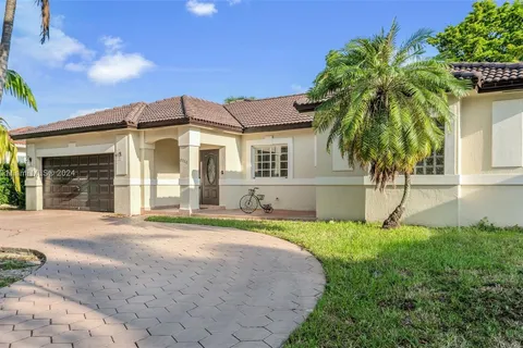 8930 NW 162nd Ter, Miami Lakes FL 33018