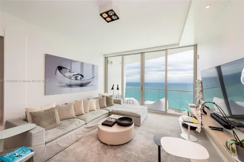 16901 Collins Ave # 2404, Sunny Isles Beach FL 33160