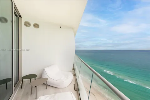 16901 Collins Ave # 2404, Sunny Isles Beach FL 33160