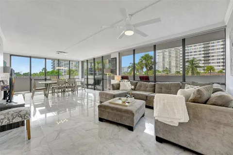 2049 S Ocean Dr # 202, Hallandale Beach FL 33009