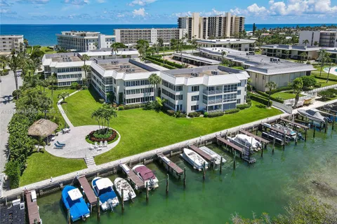 325 Beach Rd # 301, Tequesta FL 33469