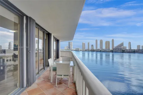 3000 Island Blvd # 1106, Aventura FL 33160