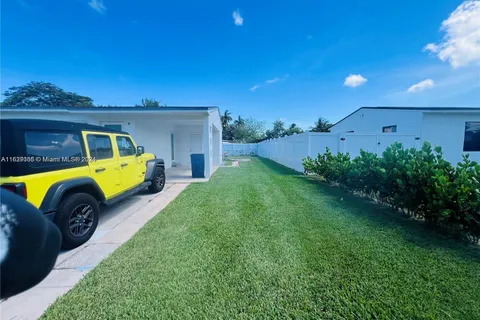 912 NE 2nd Ct, Hallandale Beach FL 33009