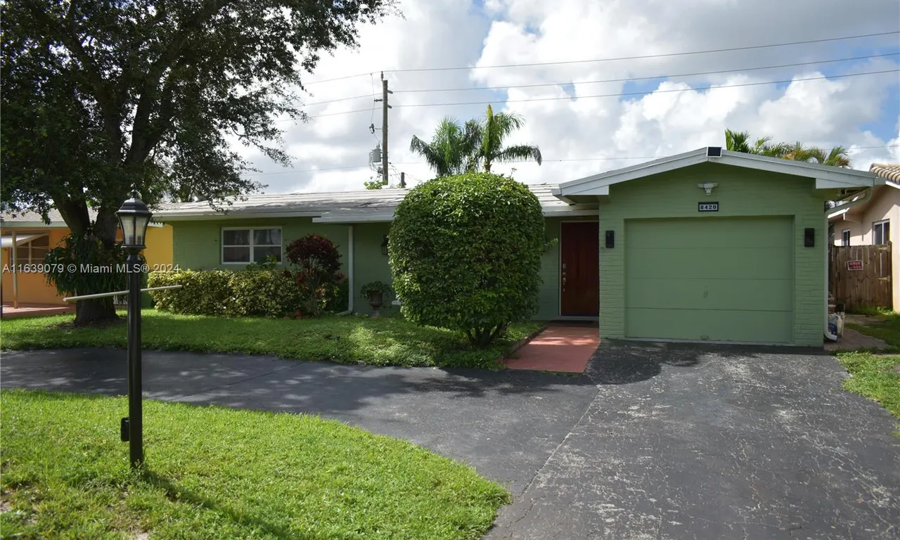 8420 NW 16th St # 1, Pembroke Pines FL 33024