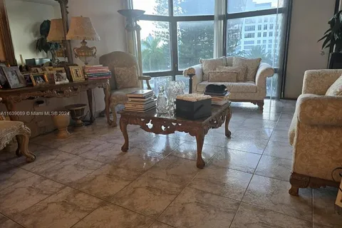 20100 W Country Club Dr # 507, Aventura FL 33180