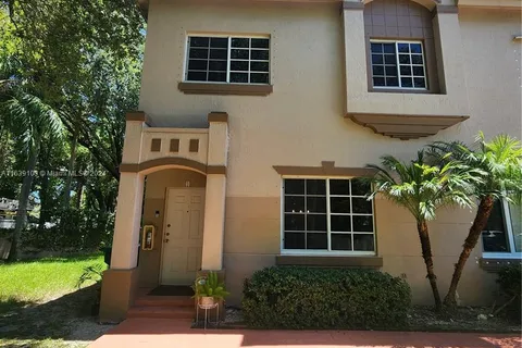 15720 SW 92nd Ave # 1A, Palmetto Bay FL 33157