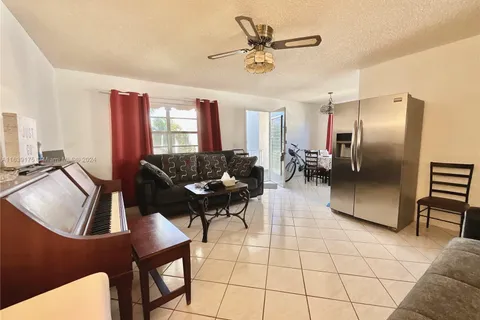 371 Burgundy H # H, Delray Beach FL 33484