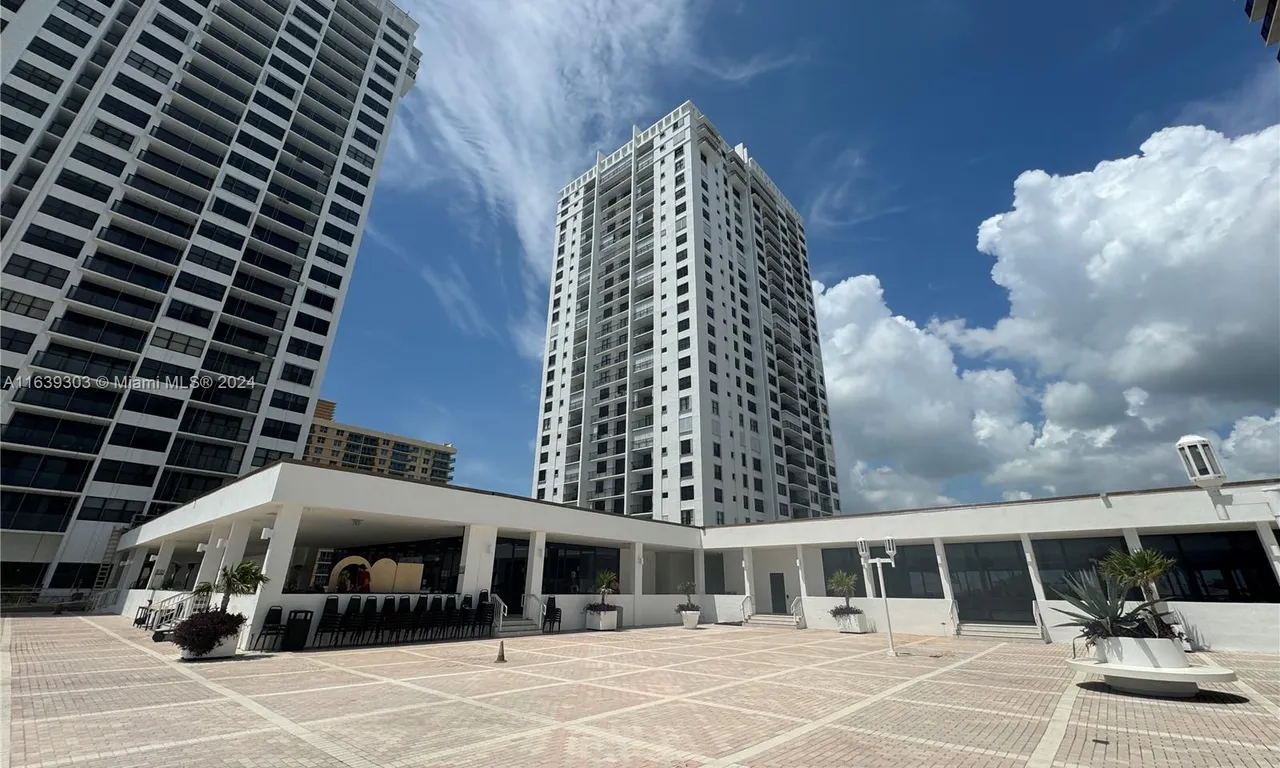 2401 S Ocean Dr # 505, Hollywood FL 33019