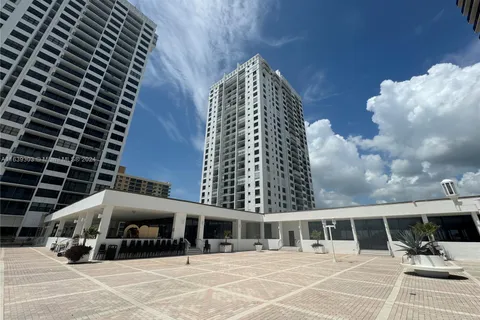 2401 S Ocean Dr # 505, Hollywood FL 33019