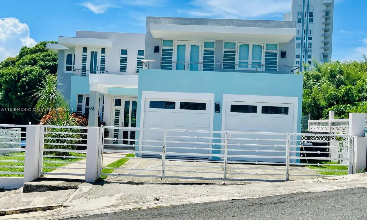 96 Calle Julio Flores, PR 00738