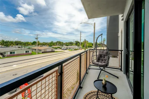 2750 Griffin Rd # 509, Dania Beach FL 33312