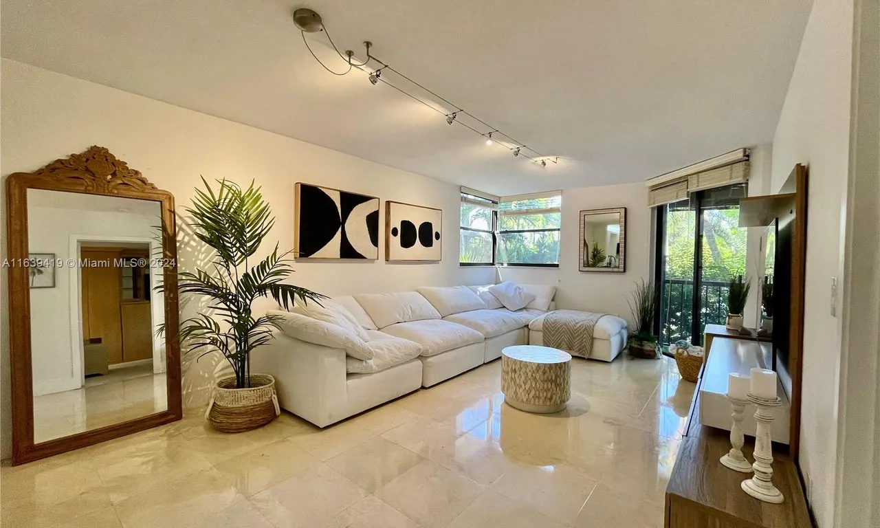 55 Ocean Lane Dr # 2030, Key Biscayne FL 33149