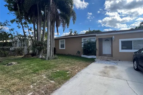822 Avenida Hermosa # 0, West Palm Beach FL 33405