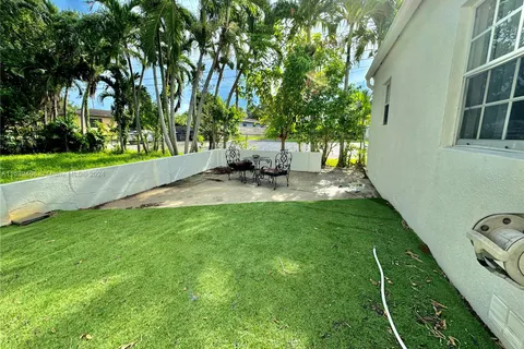 177 NE 86th St # 177, El Portal FL 33138