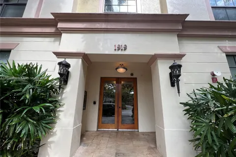 1919 Van Buren St # 721A, Hollywood FL 33020