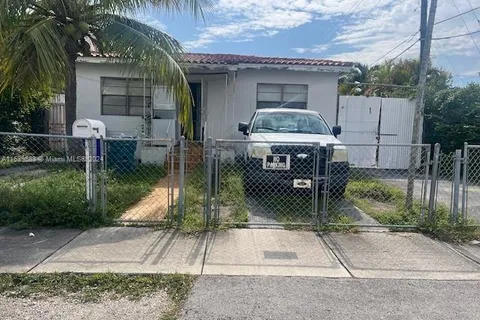 25 NW 50th Ave, Miami FL 33126