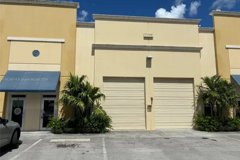 10376 W State Road 84 # 3, Davie FL 33324