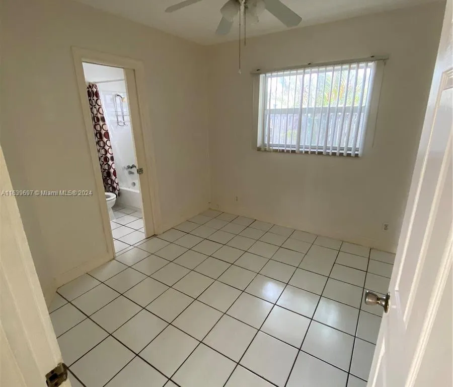 262 SW 23rd St # 3, Fort Lauderdale FL 33315