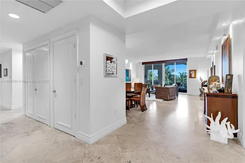 727 Crandon Blvd # 401, Key Biscayne FL 33149