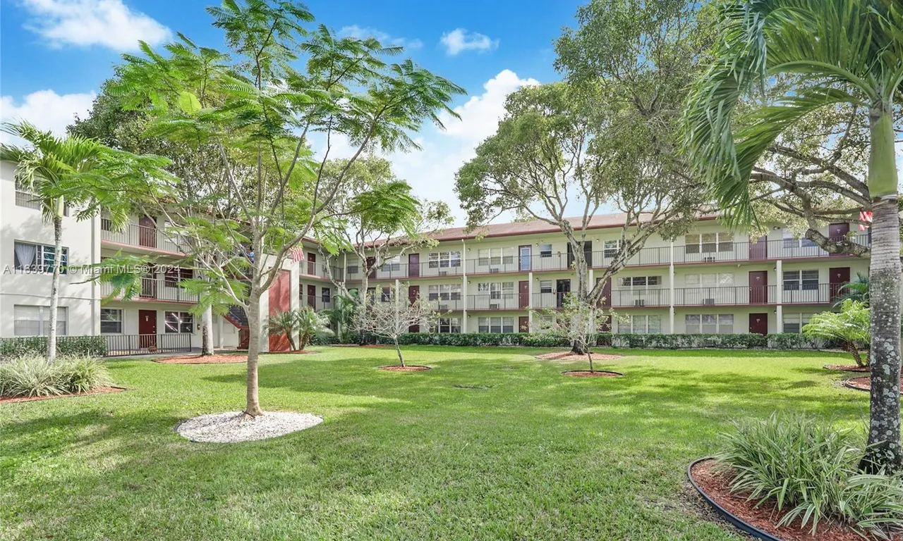 13500 SW 1st St # 206U, Pembroke Pines FL 33027