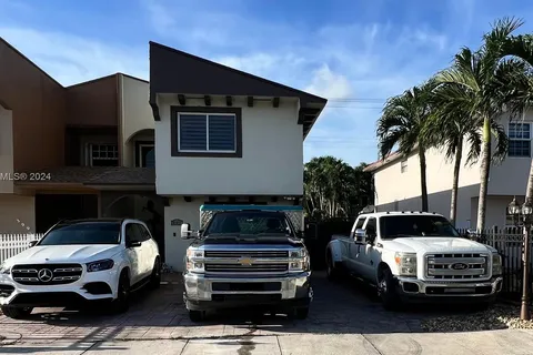 397 W 64th St, Hialeah FL 33012