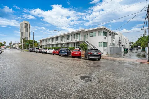 300 74th St # 8, Miami Beach FL 33141