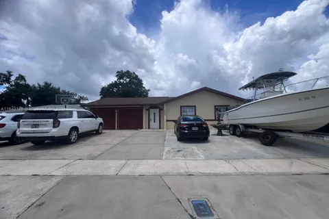 7007 Lambright, Tampa FL 33634