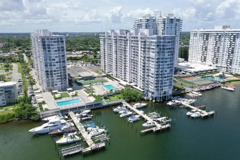 18031 Biscayne Blvd # 1601, Aventura FL 33160